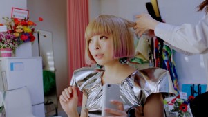 新CM「ドッグシアター/楽屋」篇(1)