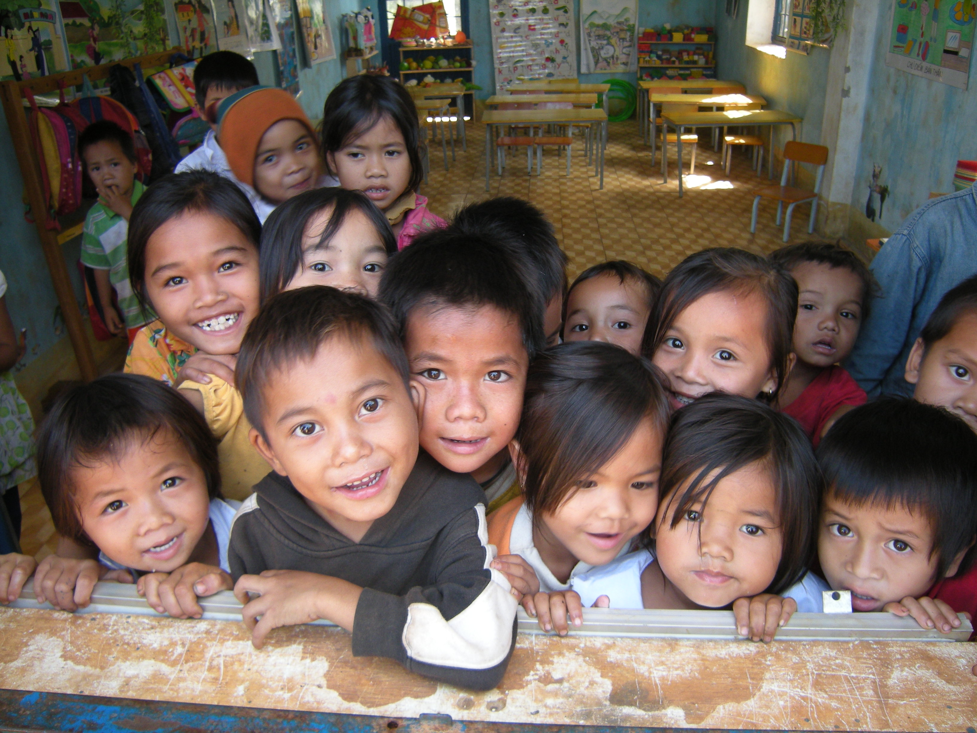 ベトナム山間地の子どもたち