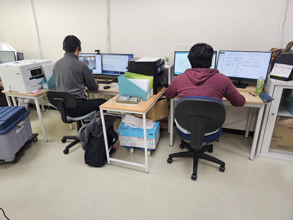 テレワーク勤務の様子