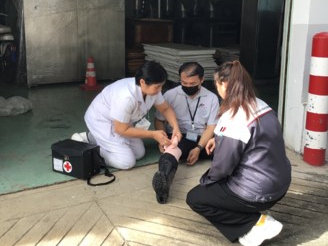 応急処置訓練の様子
